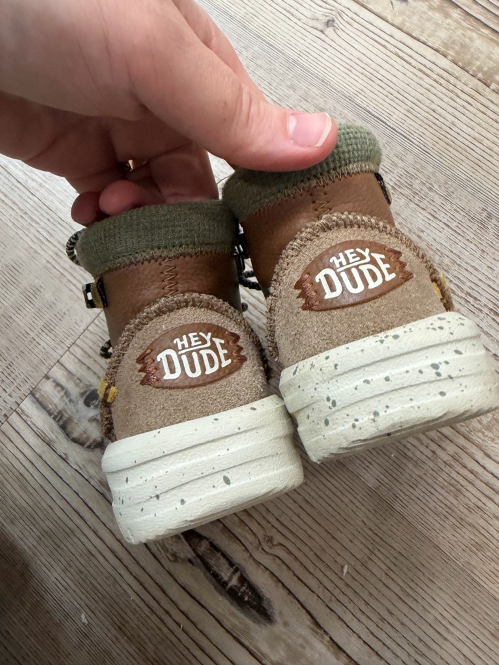 Hey Dude Toddler Kids Bradley Youth Boots from Finish Line brown & green size 5 - Picture 6 of 8